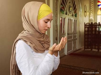 Image result for muslim woman pray