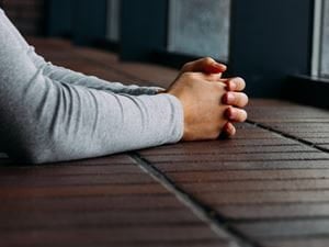 woman praying