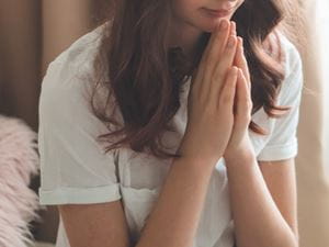 woman praying