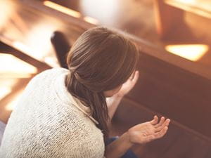 woman praying