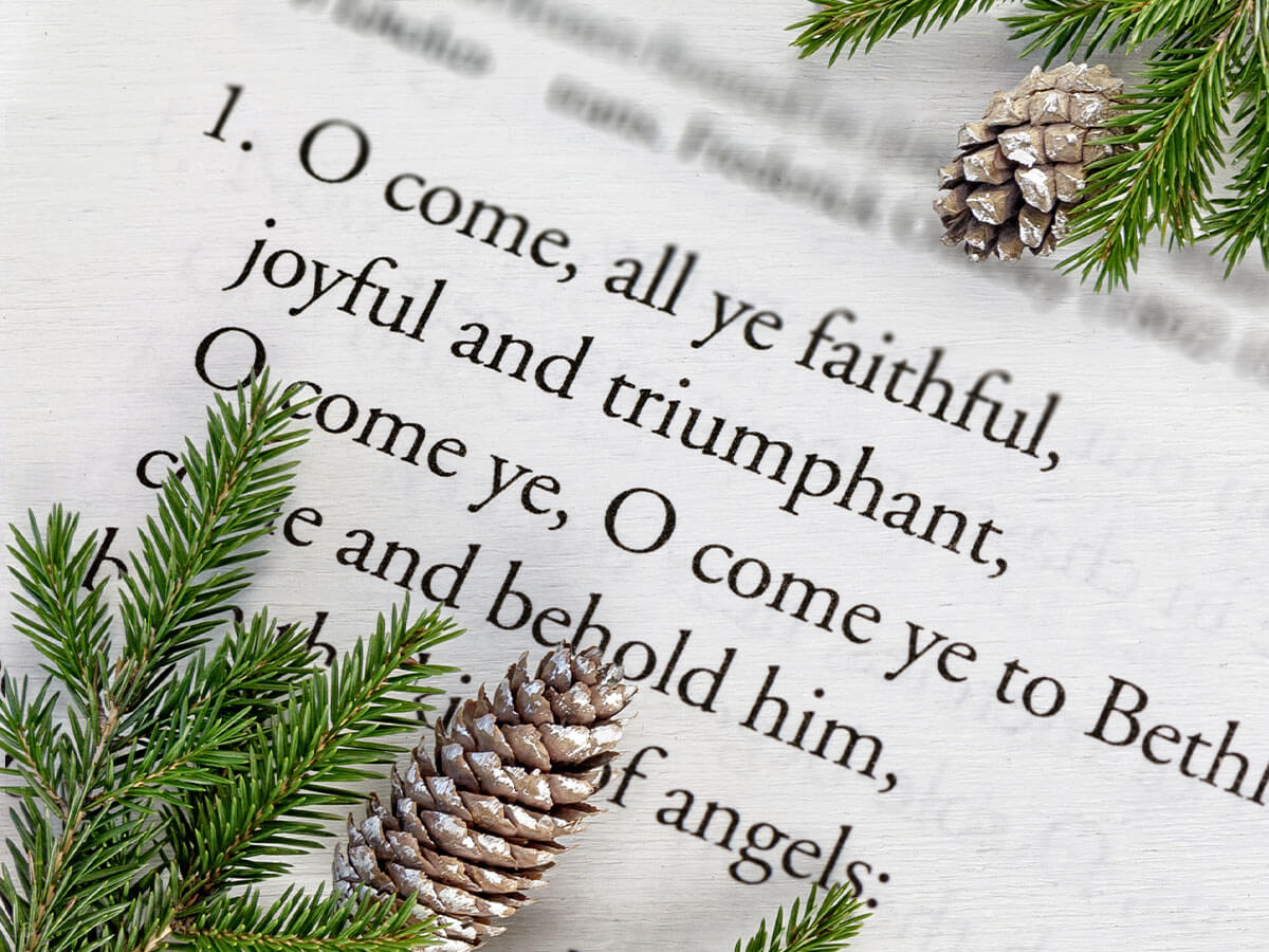 The Beautiful Story and Meaning Behind "O Come All Ye Faithful" - Vimarsana News