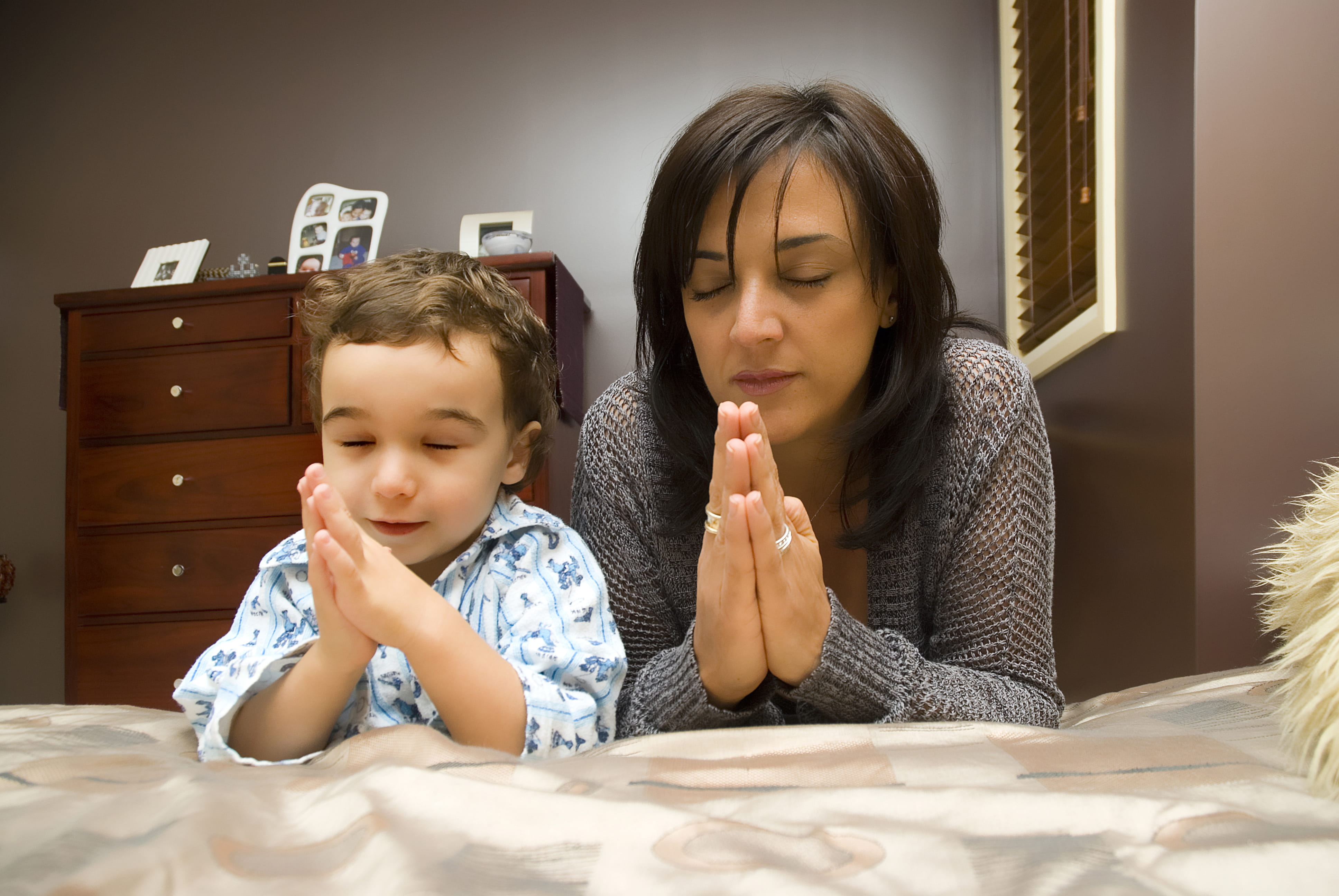 bedtime prayer mom kid