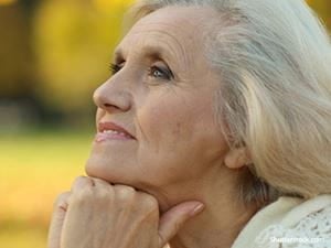 elderly-woman-thinking