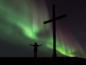 christiancrossnorthernlights