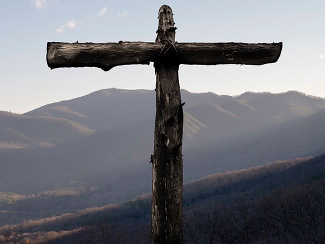 faith-christian-cross-mountain_credit-shutterstock.jpg