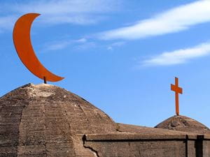 muslim moon and christian cross