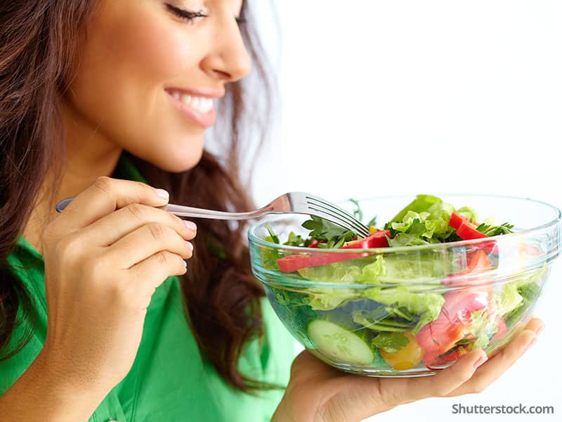 woman-eating-salad-healthy