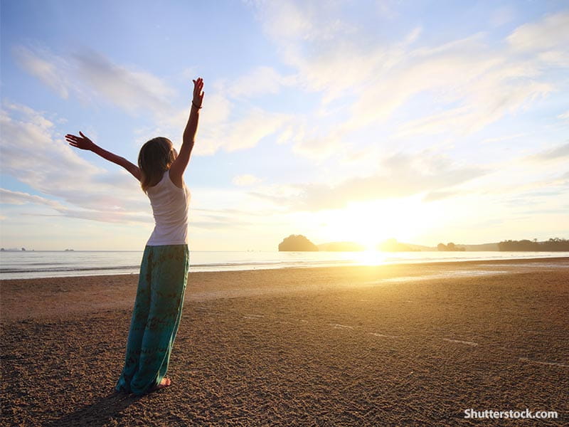 people praise beach