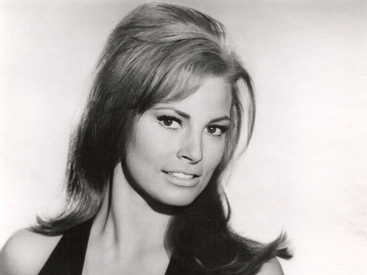 What religion was Raquel Welch? - Beliefnet