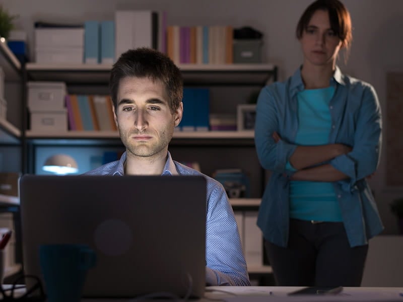 Girl Looking At Computer Porn - Why it Feels Like Betrayal When Your Spouse Watches Porn ...