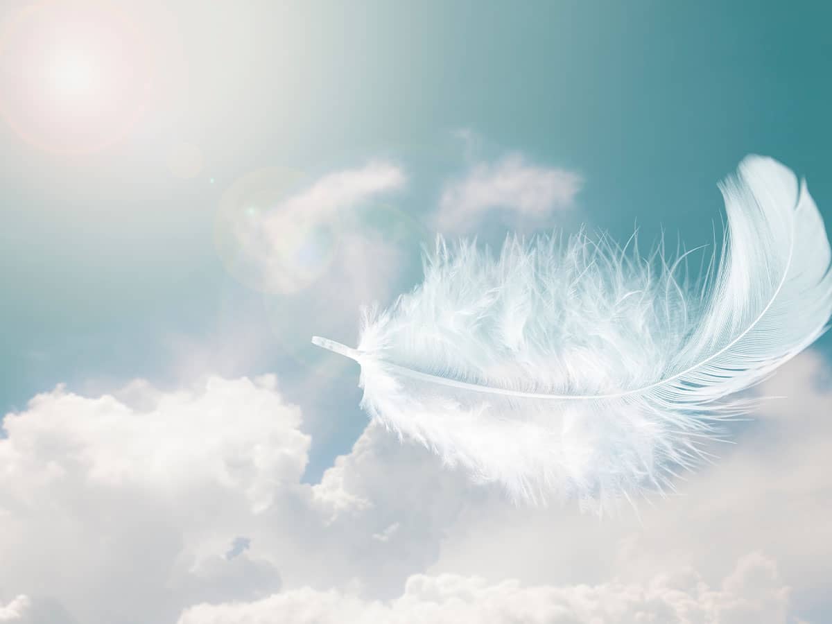 6 Angel Signs and How to Spot Them | Signs of Guardian Angels | - Beliefnet