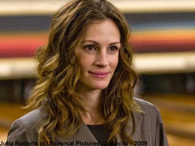 What religion is Julia Roberts? - Hindu - Beliefnet