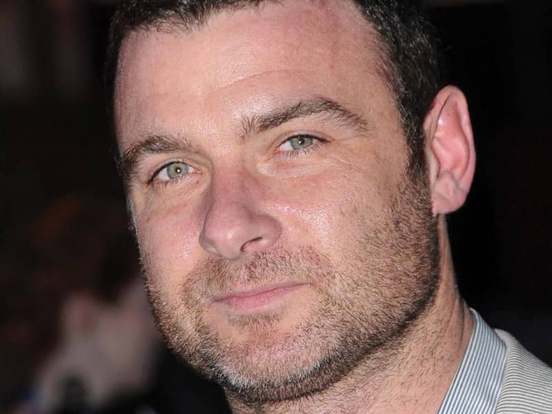 What religion is Liev Schreiber?