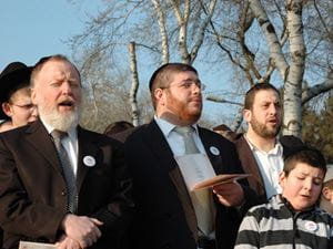 Jewish men and children singing