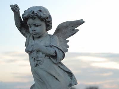 Angel cemetary statue