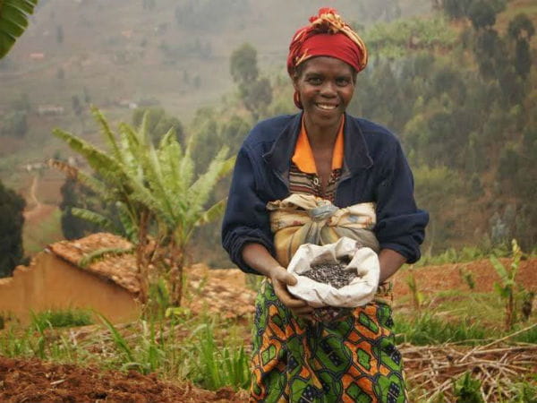 African woman with grains